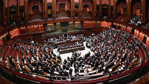 Approvato al Senato il decreto milleproroghe: un euro in pi sul biglietto del cinema