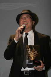 Il geniale attore Michael Hui premiato a Udine con il Gelso d'Oro alla Carriera