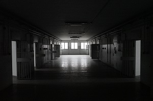 PUGNI CHIUSI - Racconti di boxe nel carcere di Bollate
