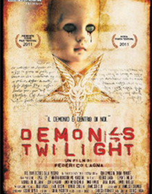 locandina di "Demon's Twilight (Lontano dalla Luce)"